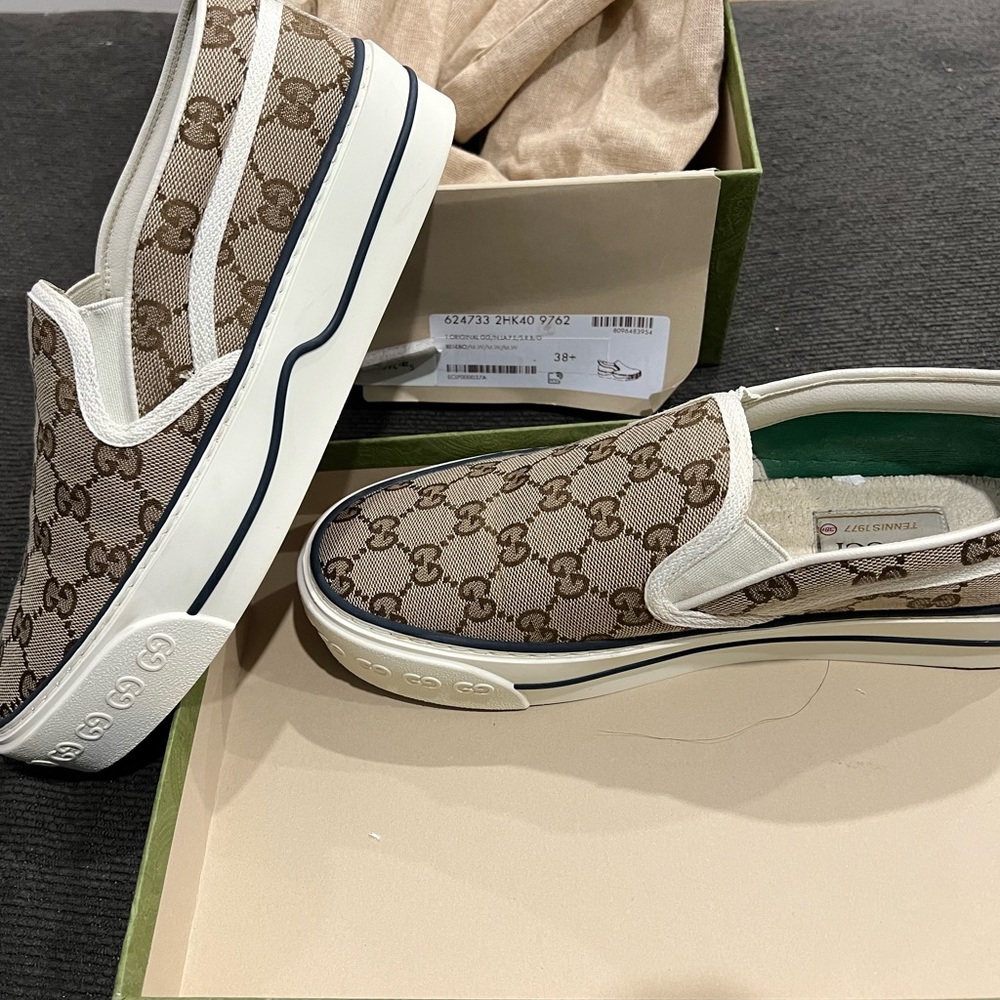 Gucci 1977 slip-on.